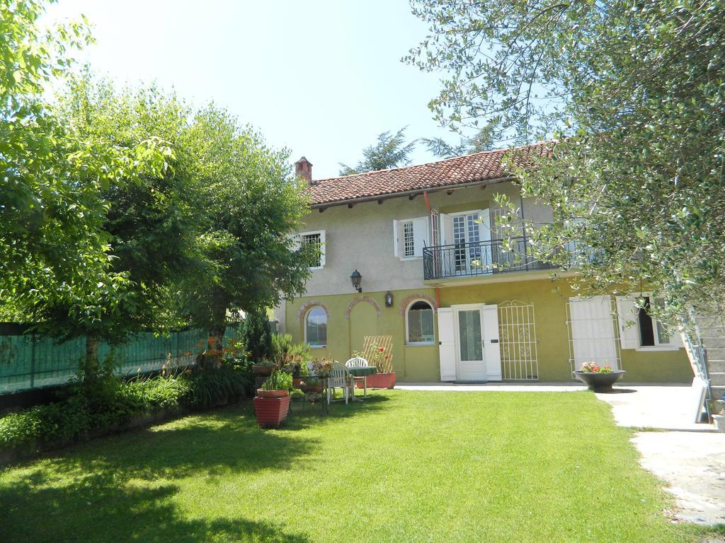 Maison d'hôtes Casa Badinot à Diano dʼAlba Chambre photo